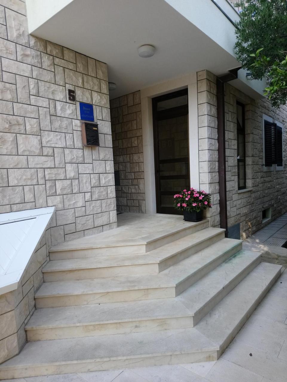 Guesthouse Mario&Marina Makarska Exteriör bild